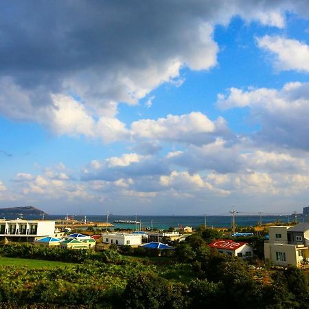 Dongdong Guesthouse جيجو المظهر الخارجي الصورة