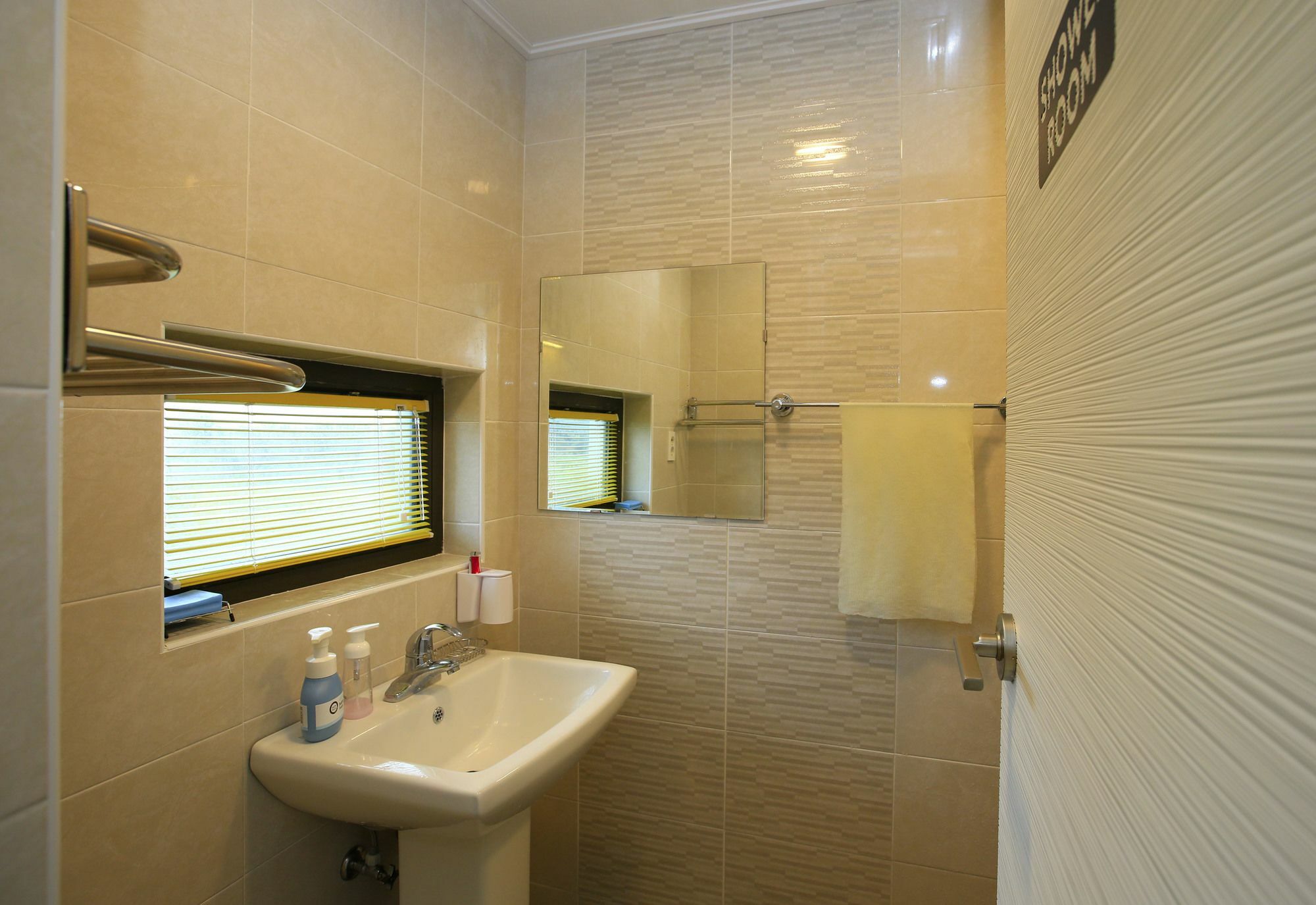 Dongdong Guesthouse جيجو المظهر الخارجي الصورة